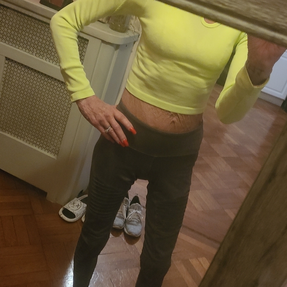 NWOT AURO WORKOUT CROPPED TOP LIME GREEN XXS hp🔥🔥🔥🔥 - Picture 6 of 8